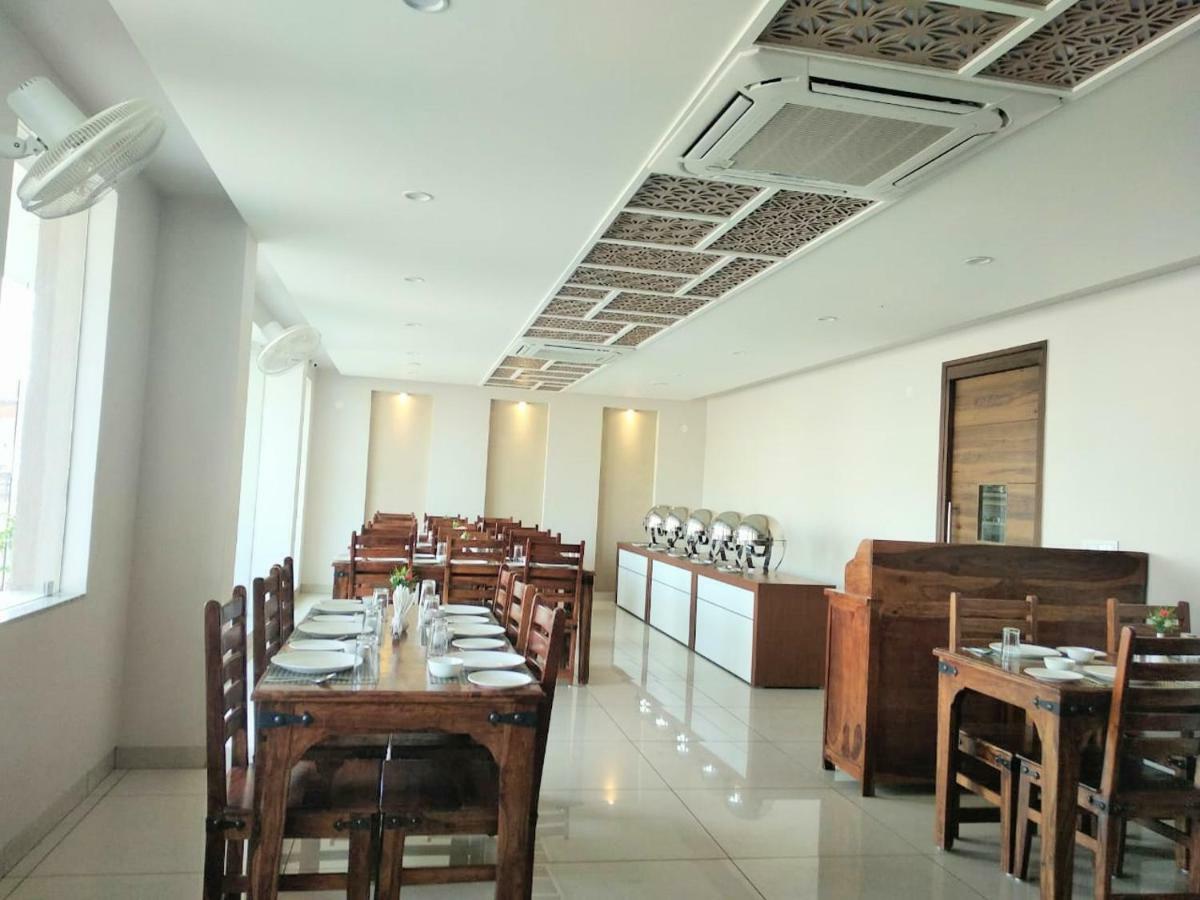 Hotel The Lighthouse Jaipur Extérieur photo