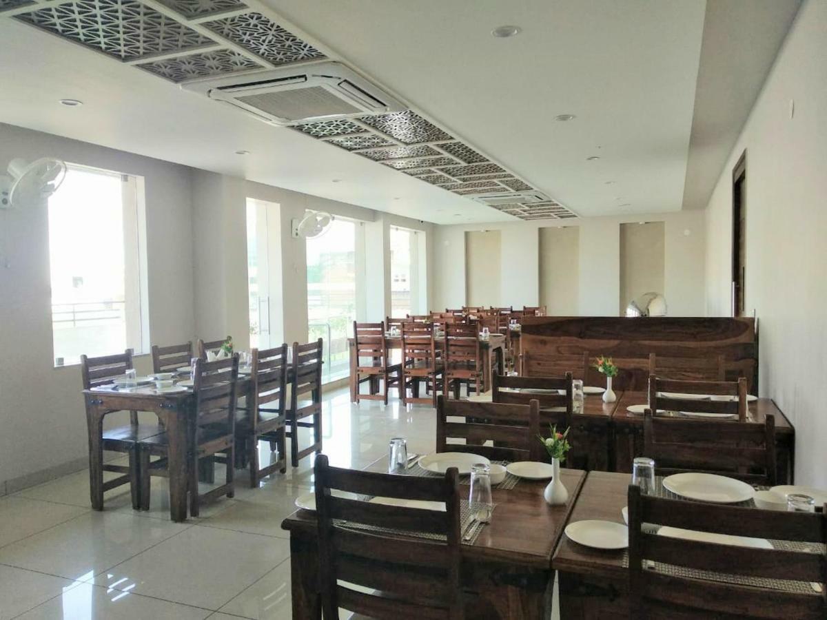 Hotel The Lighthouse Jaipur Extérieur photo